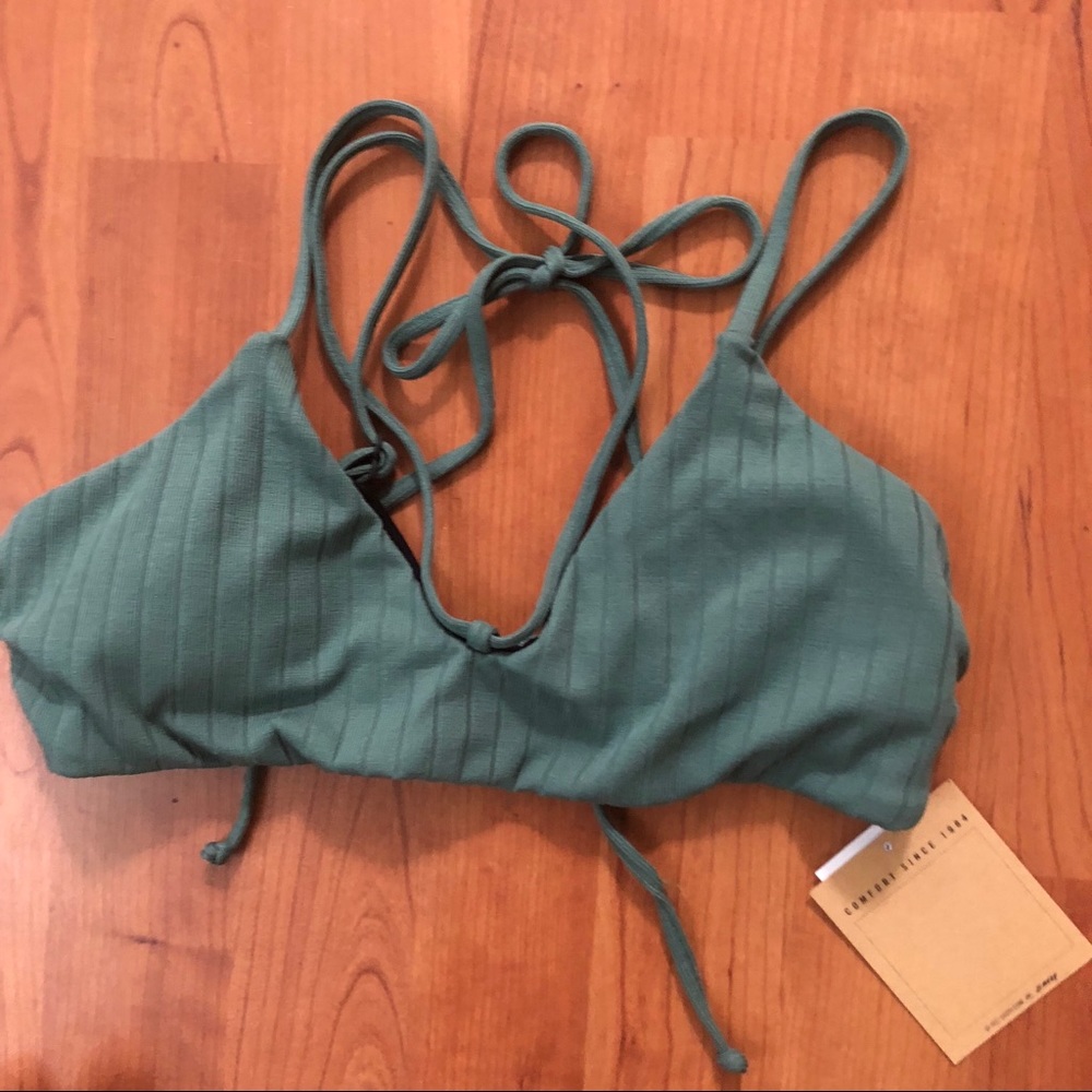 REEF ❤️🔥 NWT TOP SIZE SMALL - Picture 5 of 6